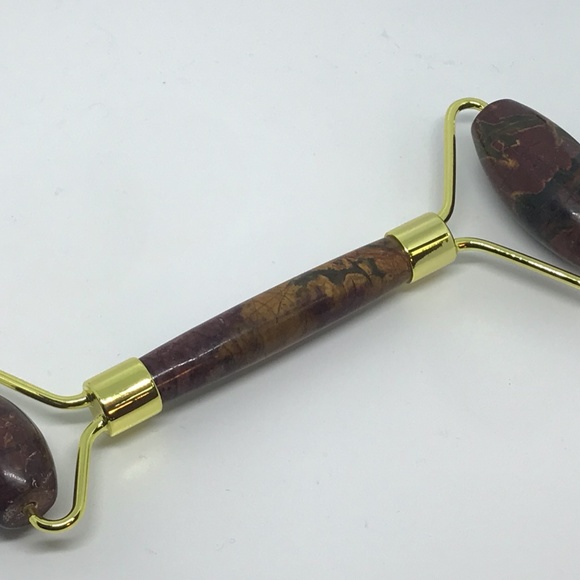 Poppy Jasper Face Roller - Picture 2 of 4